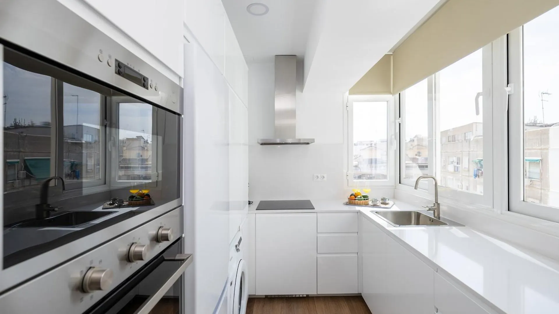 Granada Center Heaven Apartment 0*,
